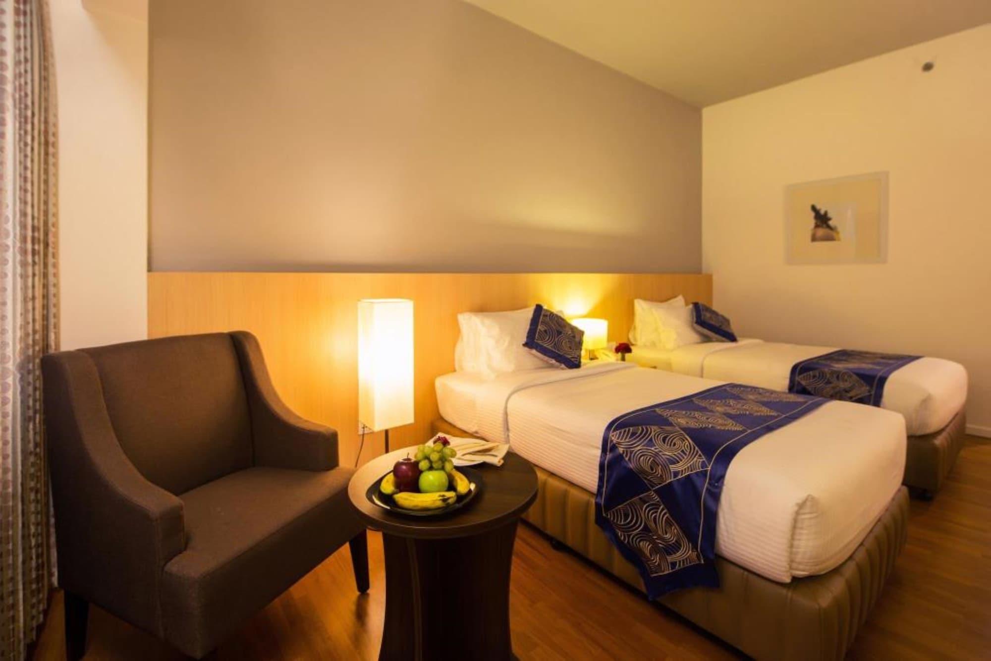 Wyne Hotel Yangon Luaran gambar