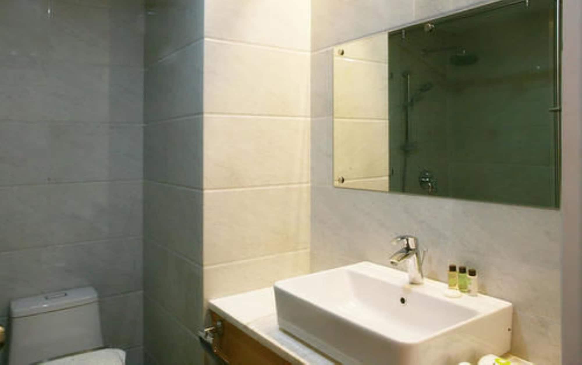 Wyne Hotel Yangon Luaran gambar