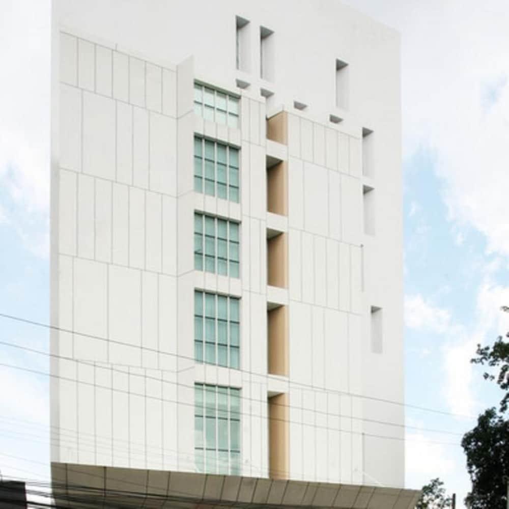 Wyne Hotel Yangon Luaran gambar
