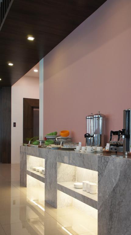 Wyne Hotel Yangon Luaran gambar