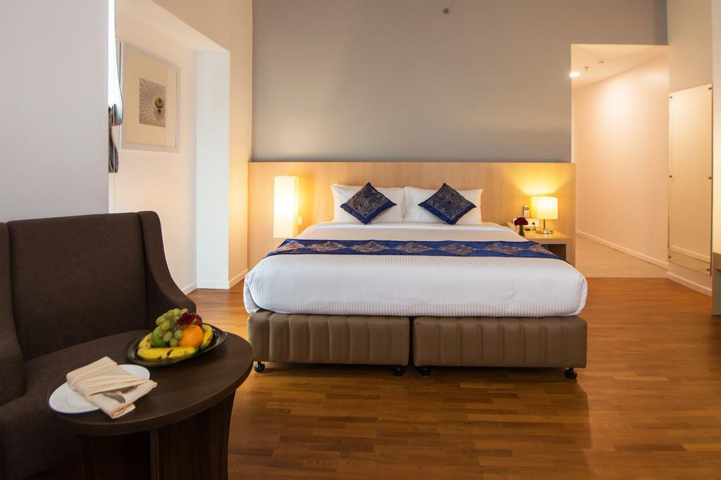 Wyne Hotel Yangon Luaran gambar